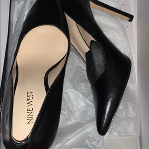 Nine West black pumps
